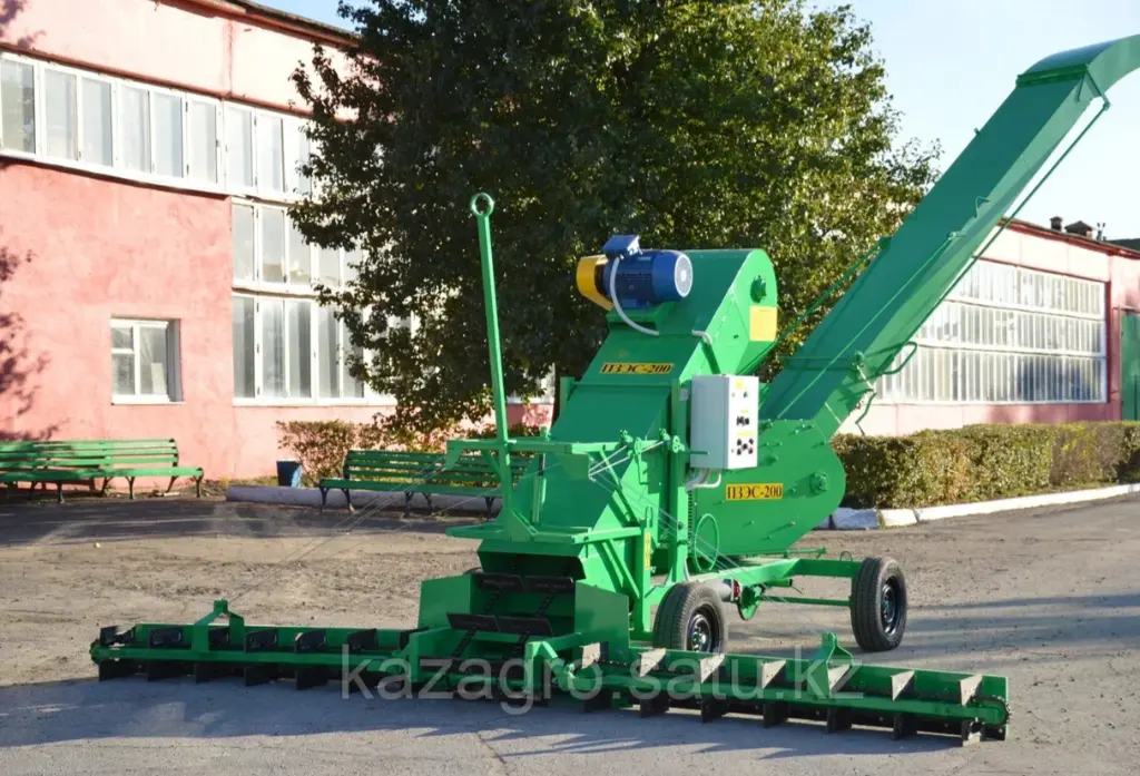 Погрузчик зерна электрический самоходный ПЗЭС-200
