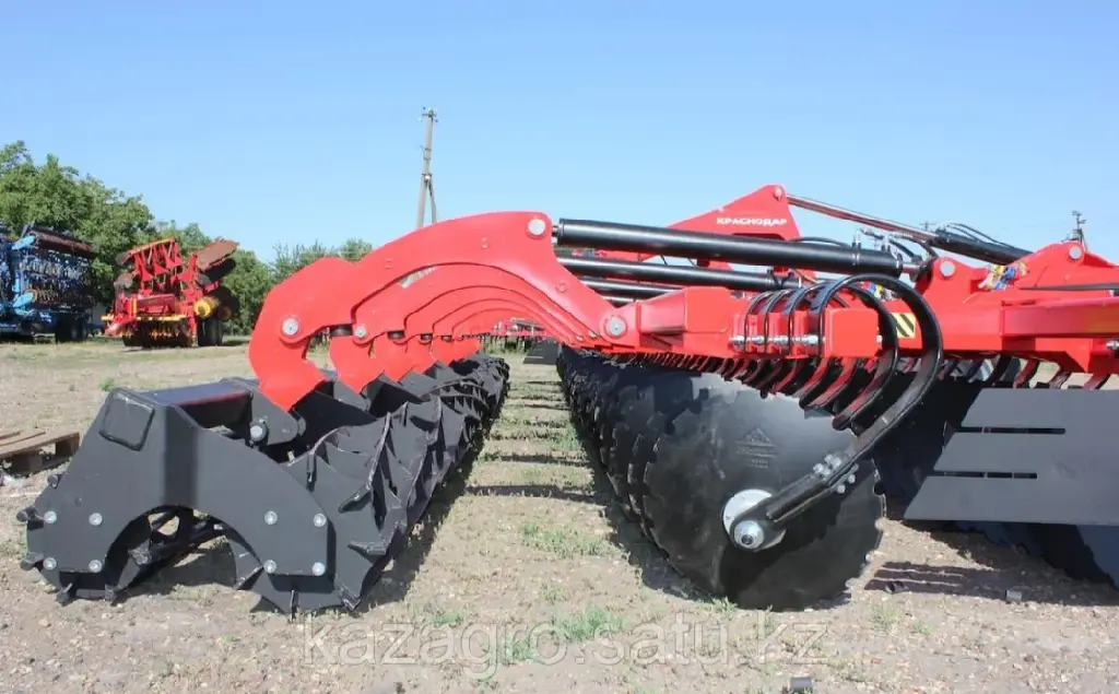 Двухрядная дисковая борона Дискатор Merus 12
