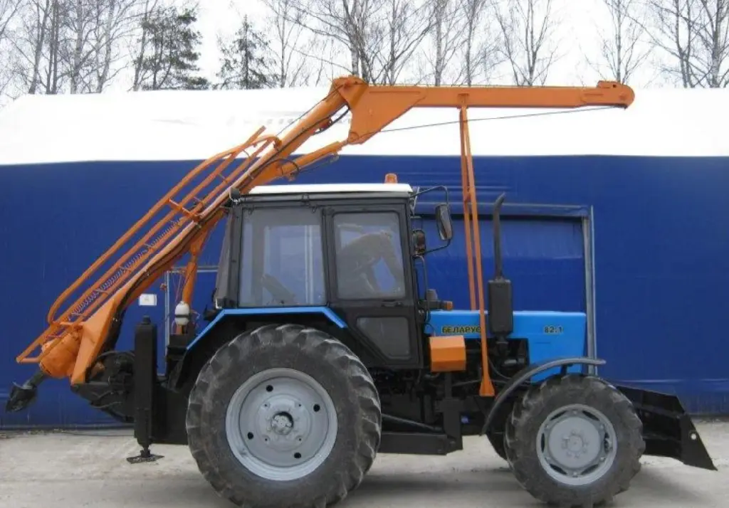 Бурильно-крановая машина БЛ-205Д-01(c отвалом)