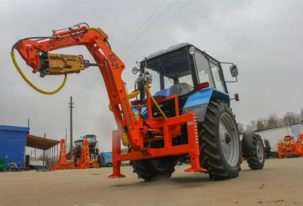 Экскаватор навесной БЛ-21-360 на трактор класса 1,4/2