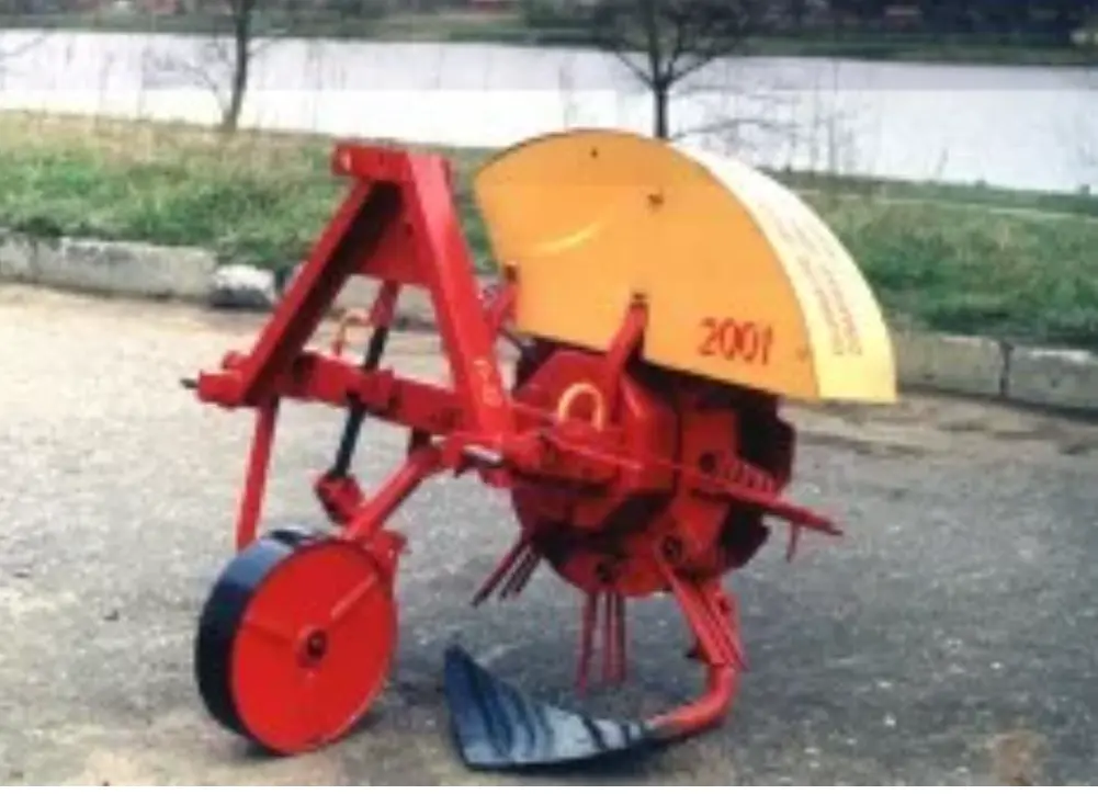 Картофелекопатель КТН-1Б
