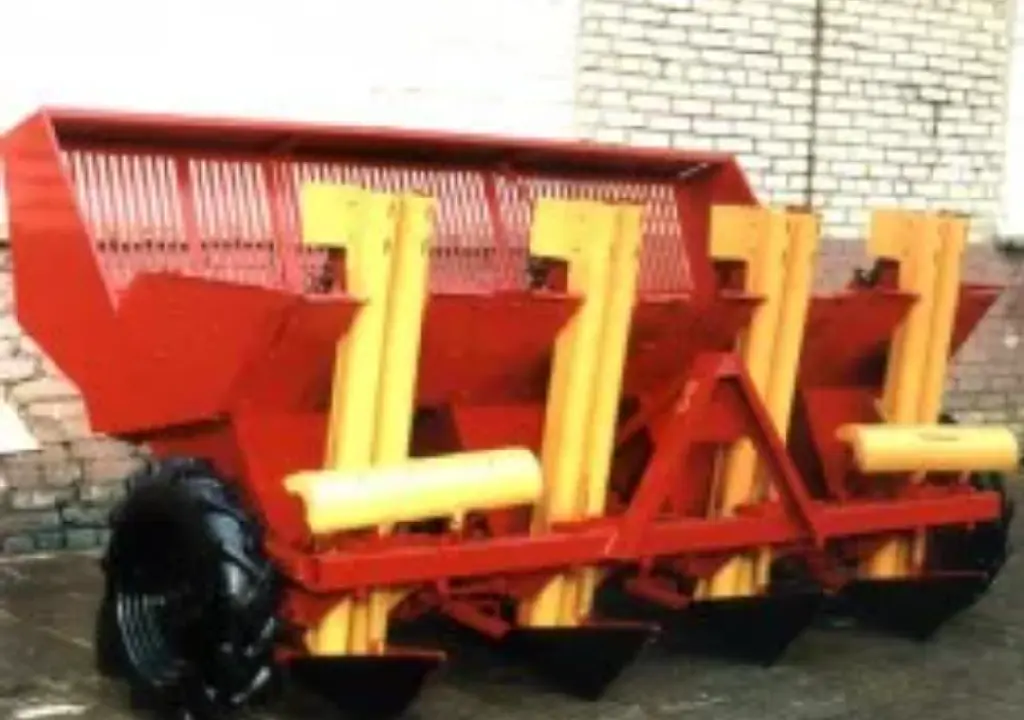Картофелесажалка Л-202