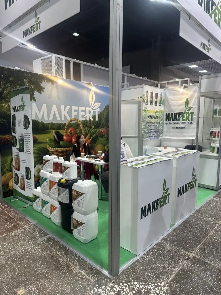 Makfert Platinum (Макферт Платинум) — это жидкое органическое удобрение турецкого производства (100% органика), повышающее урожайность и качество плодов.