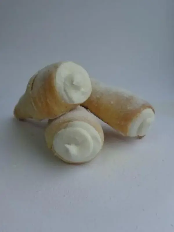 Мэджикрем (продукт сгущенный с сахаром) творожный (8, 9%)