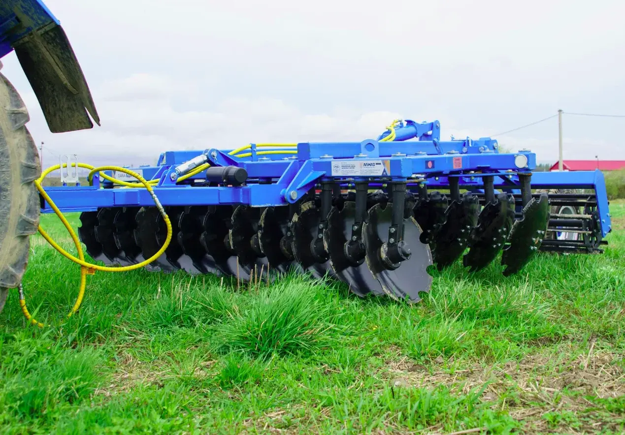 Борона дисковая полуприцепная двухрядная dana бдп-3,2×2