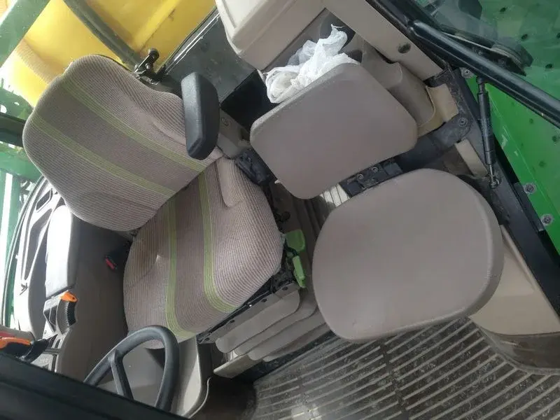 Самоходный опрыскиватель John Deere 5430i