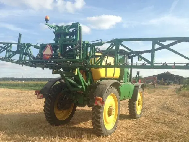 Самоходный опрыскиватель John Deere 5430i