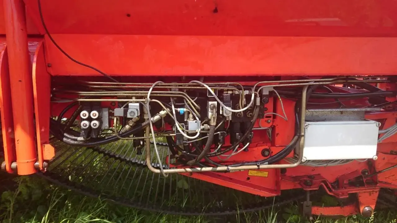 Комбайн картофелеуборочный Grimme DR 1500 UB