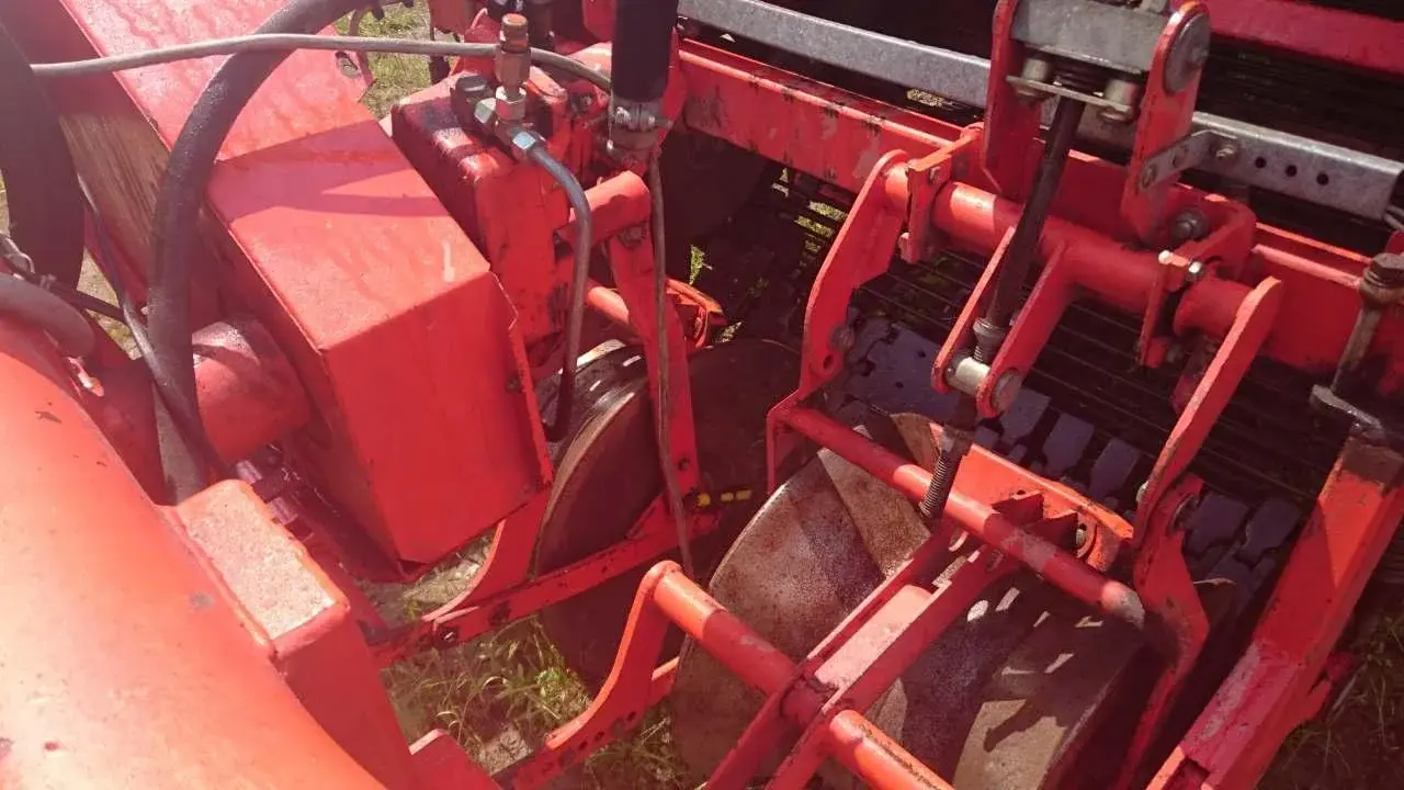 Комбайн картофелеуборочный Grimme DR 1500 UB