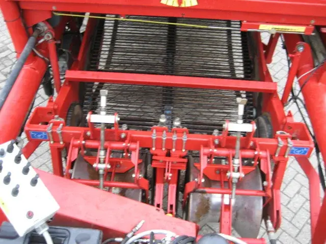 Картофелеуборочный комбайн Grimme BR 150