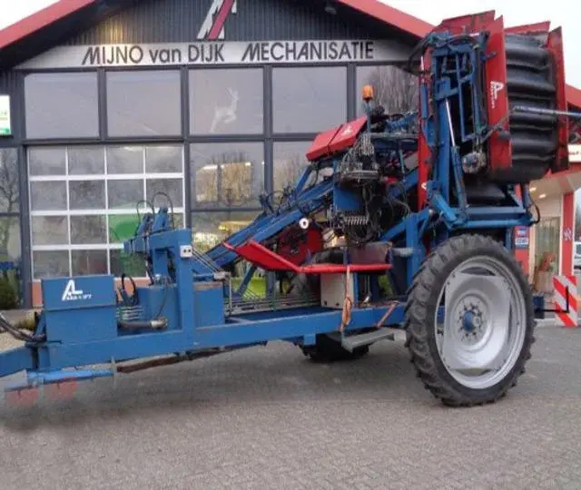 Морковоуборочный комбайн Asa-lift T 200 E