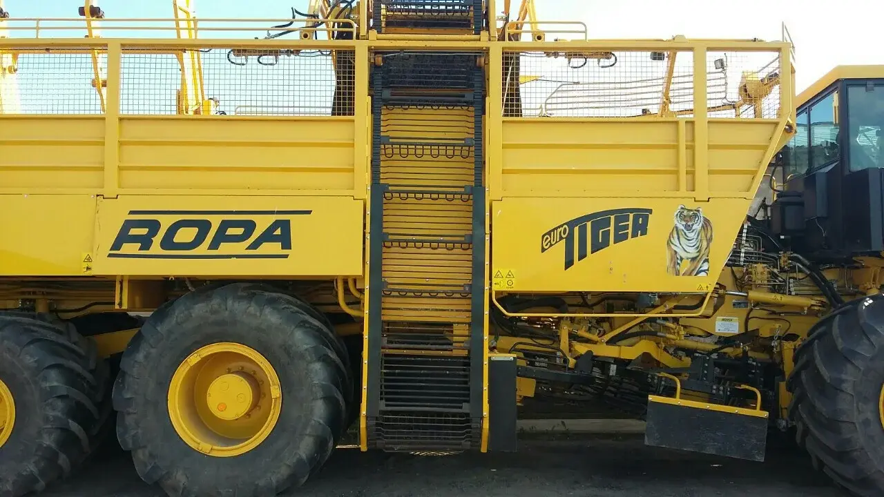 Свеклоуборочный комбайн Ropa Euro Tiger V8-3