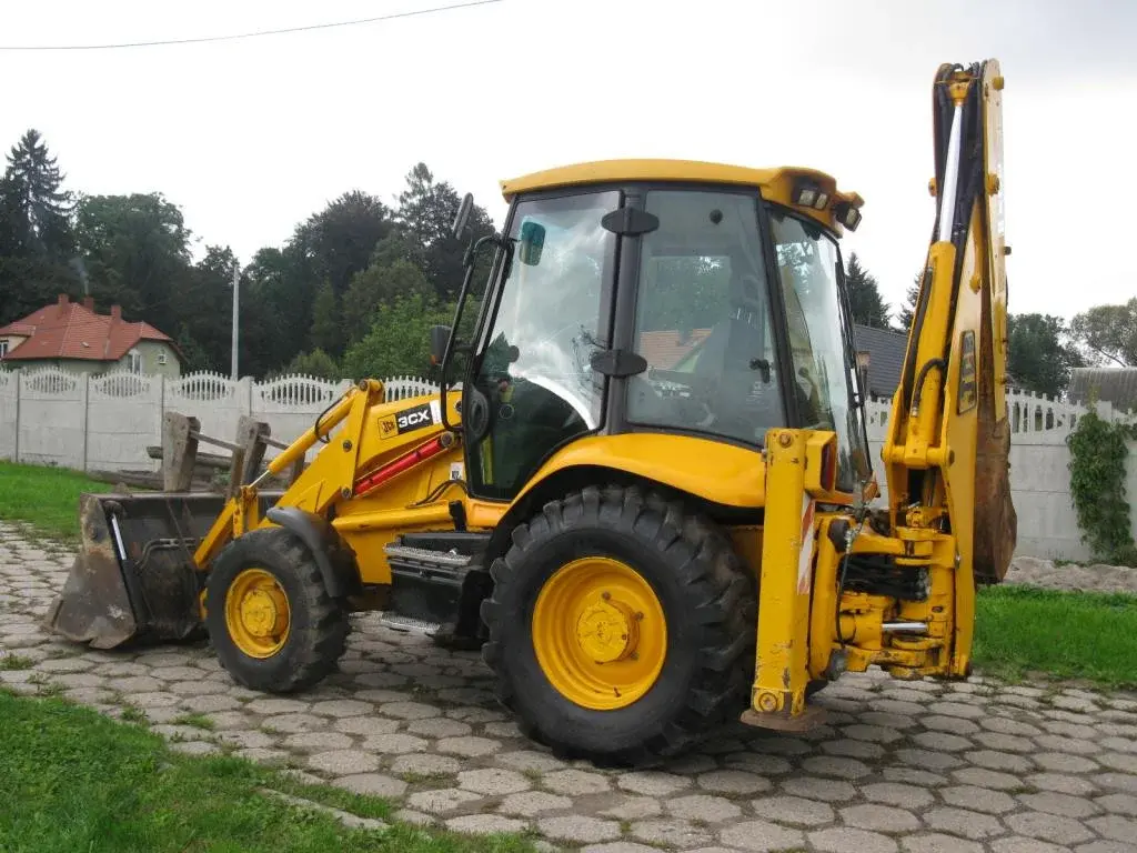 Экскаватор-погрузчик JCB 3CX
