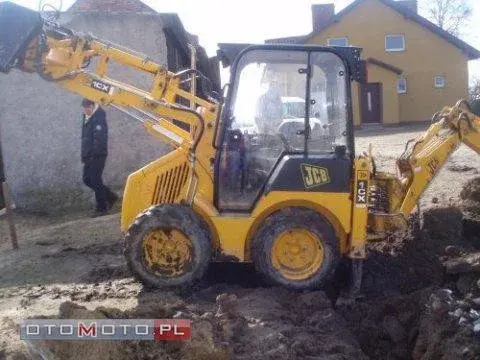 Компактный экскаватор-погрузчик JCB 1CX