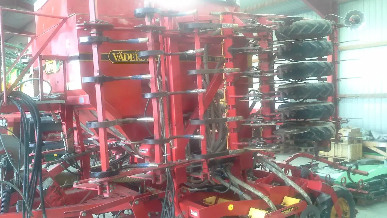 Сеялка прямого посева Väderstad RAPID 600F
