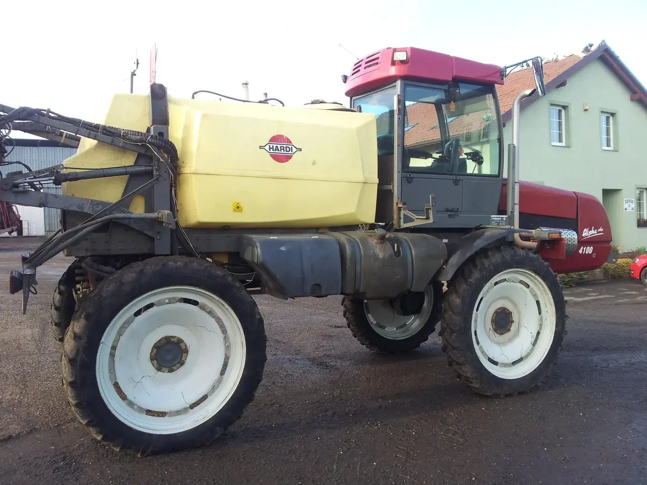 Самоходный опрыскиватель Hardi Alpha Plus 4100 Twin Force