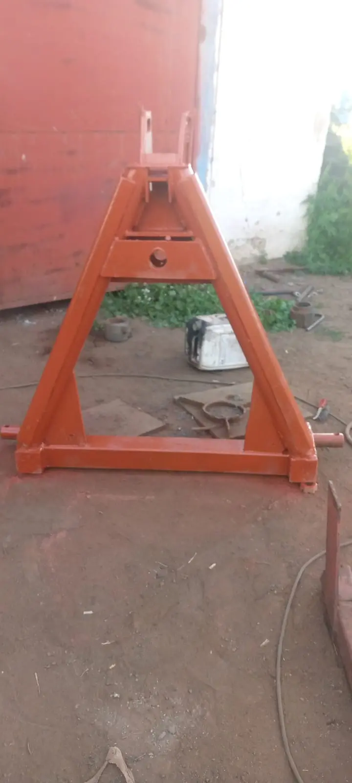 Угольник к-700