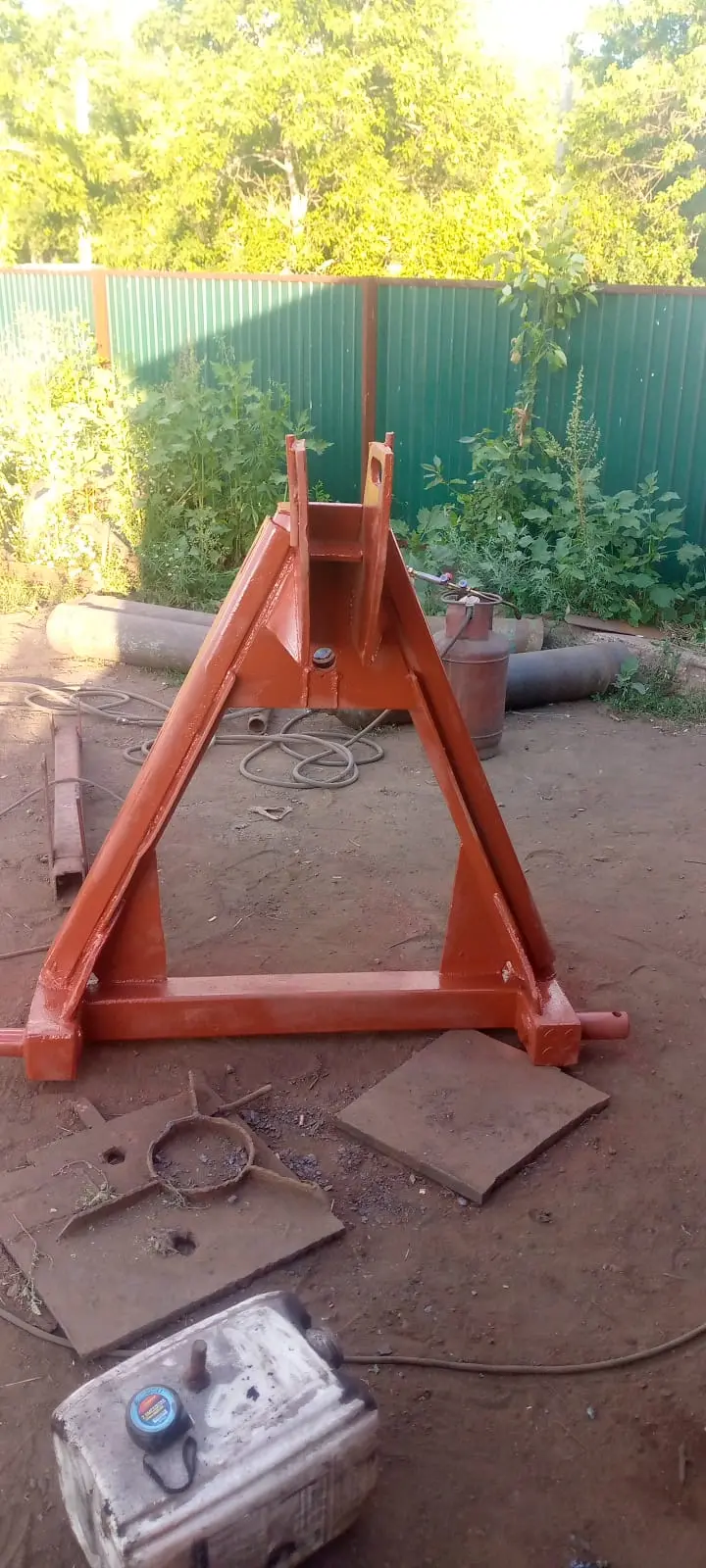 Угольник к-700