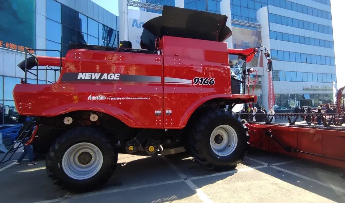 Комбайн YAFENG NEW AGE 9166