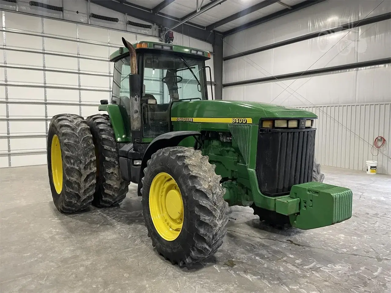Трактор John Deere 8400 (1995)