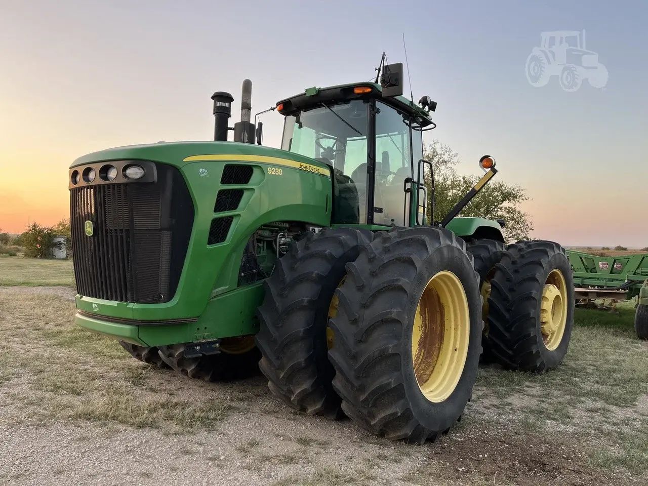Трактор John Deere 9230 (2007)