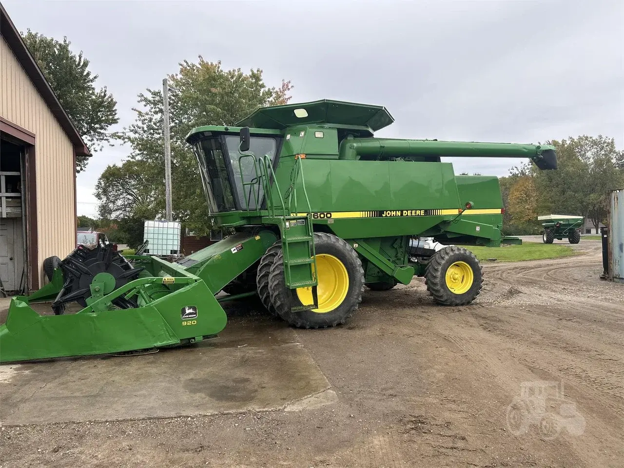 Комбайн John Deere 9600 (1992)