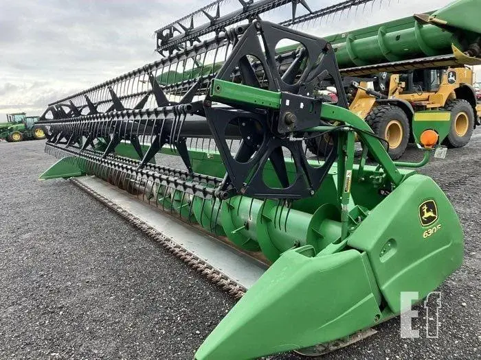 Жатка John Deere 630F