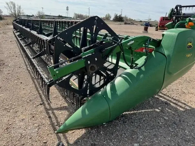 Жатка John Deere 735D