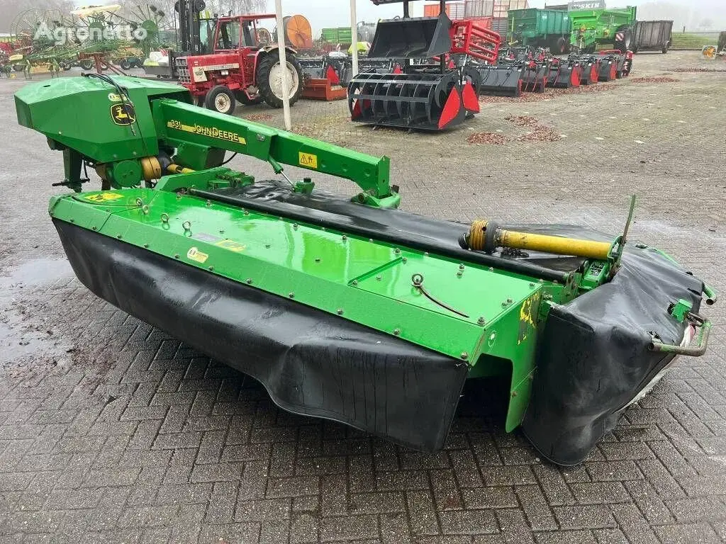 Косилка-плющилка John Deere 331 (2008)