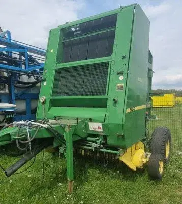 Пресс-подборщик рулонный John Deere 550 (1998)
