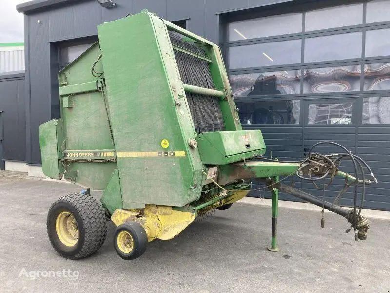 Пресс-подборщик рулонный John Deere 550