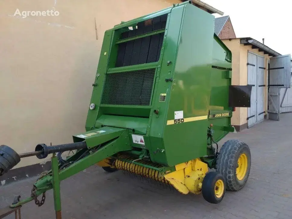 Пресс-подборщик рулонный John Deere 550