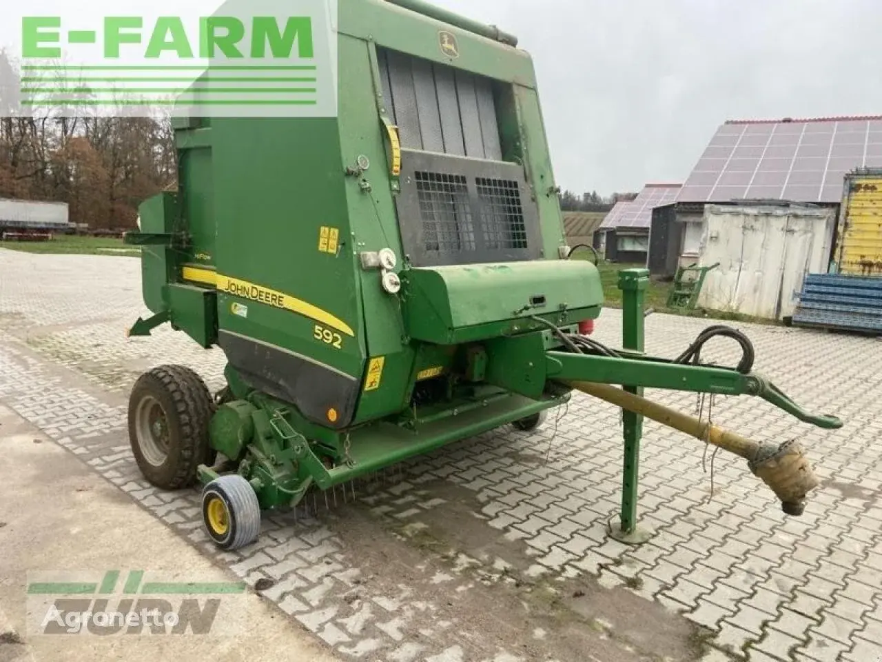 Пресс-подборщик рулонный John Deere 592