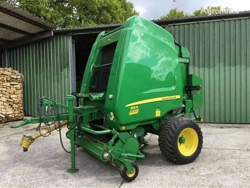 Пресс-подборщик рулонный John Deere 864 (2010)