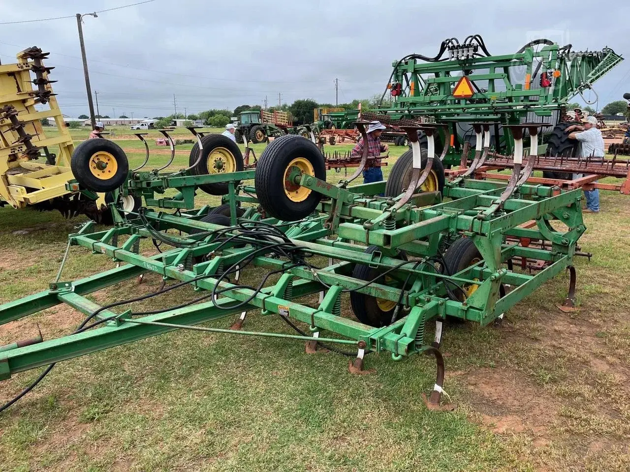 Культиватор John Deere 1050