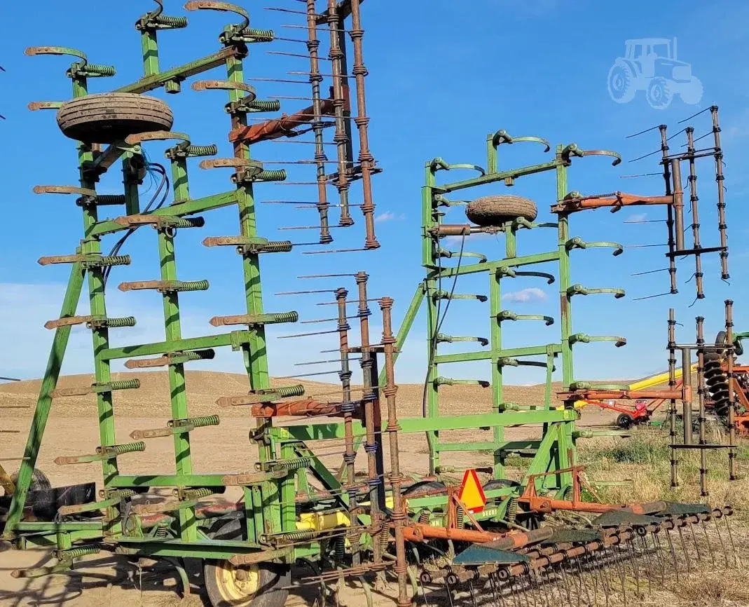 Культиватор John Deere 1000 (10.9 м)