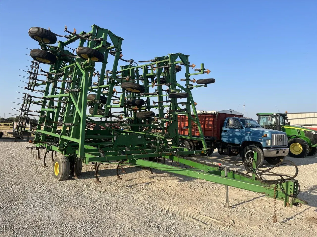 Культиватор John Deere 985 (17.4 м)