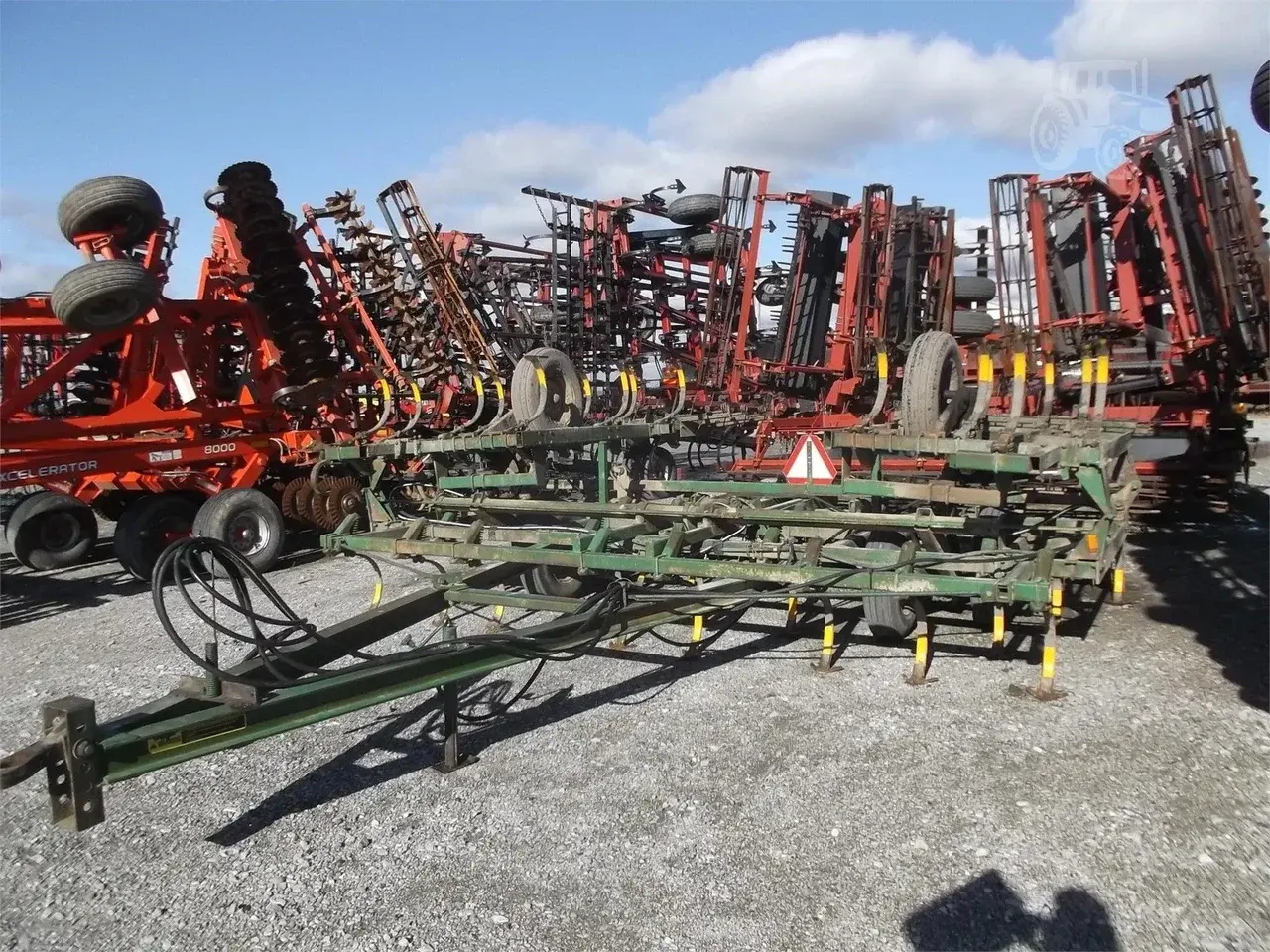 Культиватор John Deere 1010 (7.6 м)