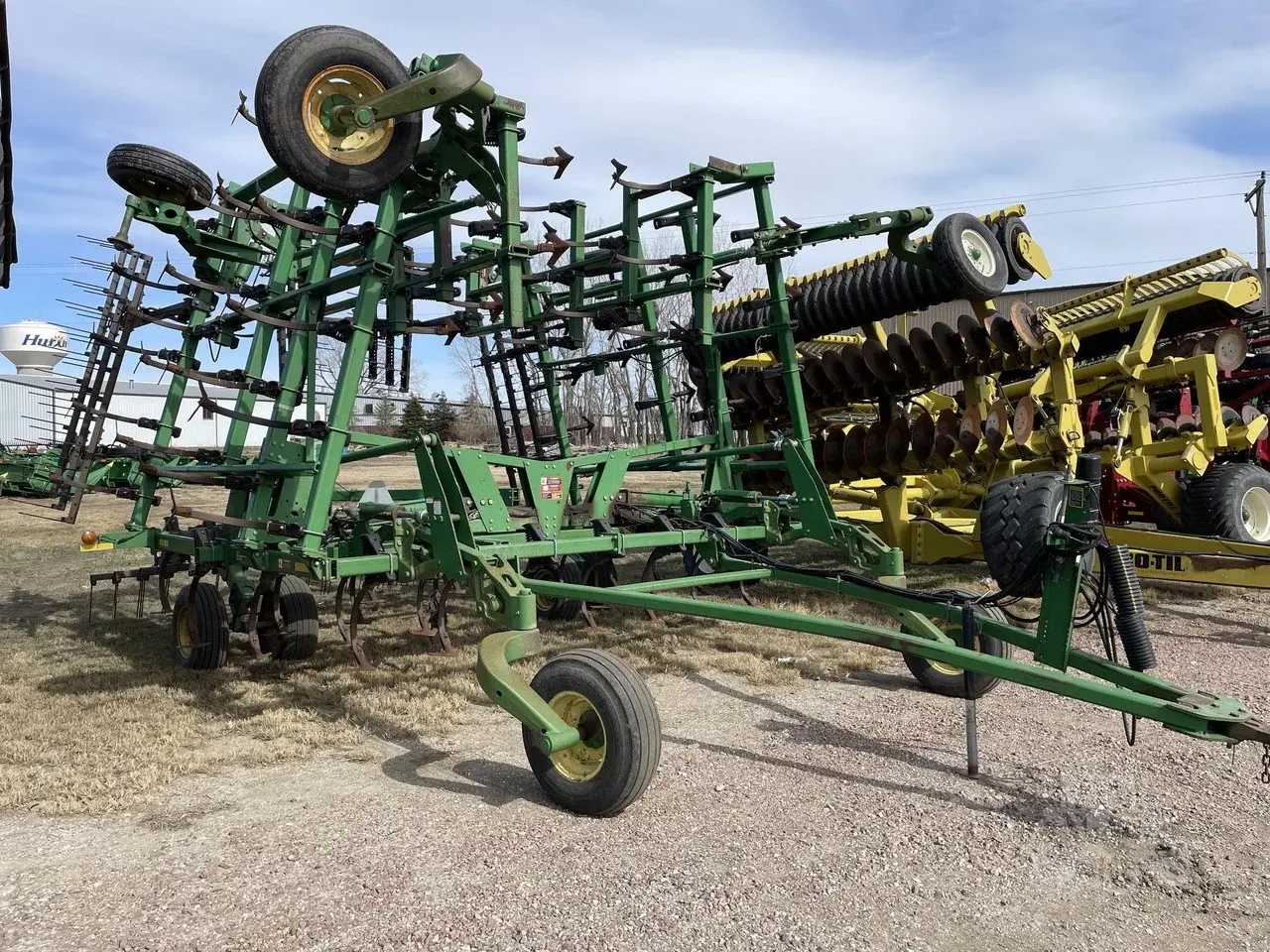 Культиватор John Deere 2200 (14.3 м)