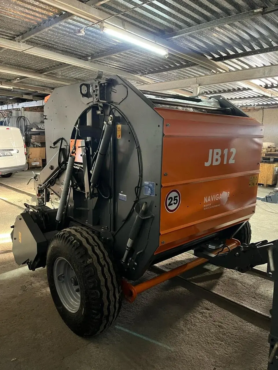 Пресс-подборщик JB12/2000