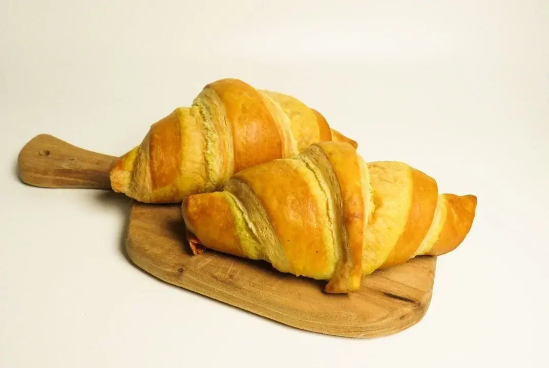 Круассан с сыром, на масле, 65 г.