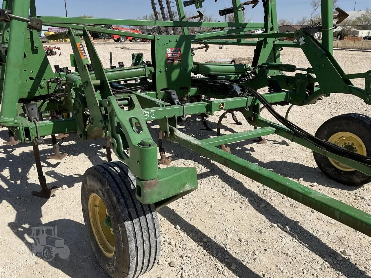 Культиватор John Deere 2200 (11 м)