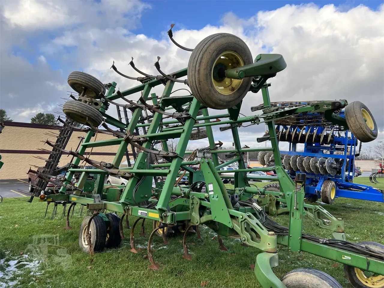 Культиватор John Deere 2200 (8.5м)