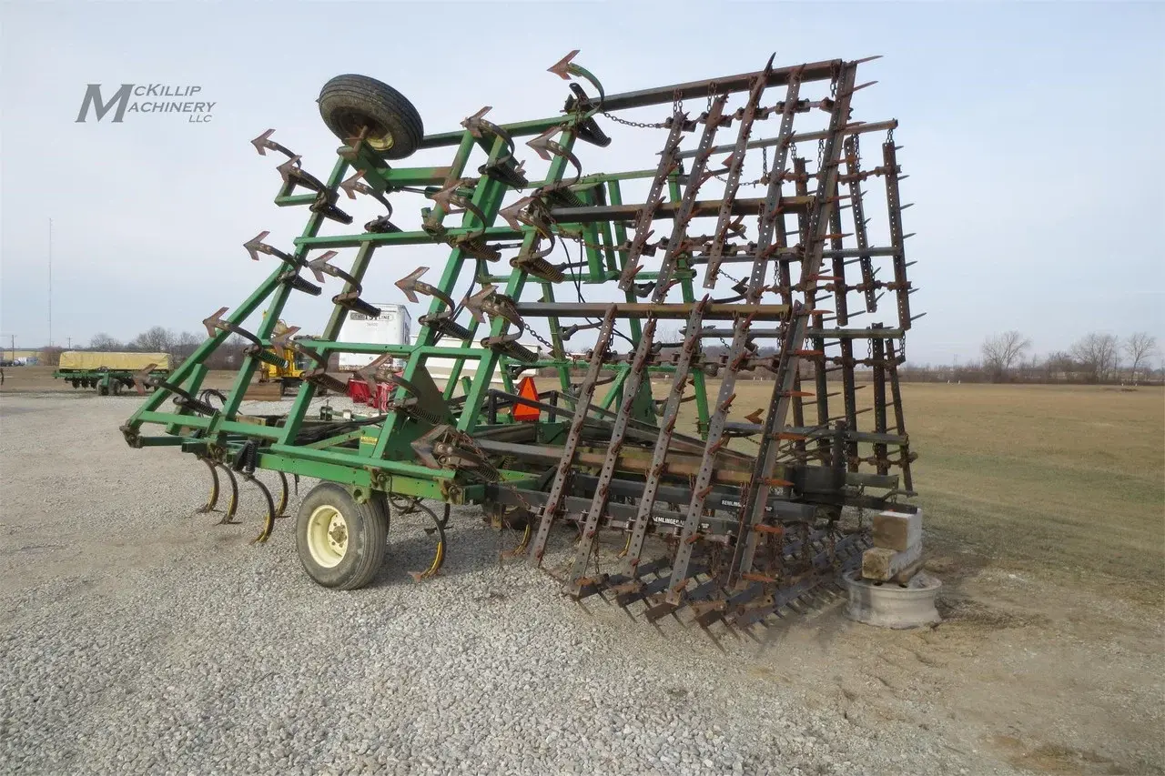 Культиватор John Deere 960 (9.1 м)