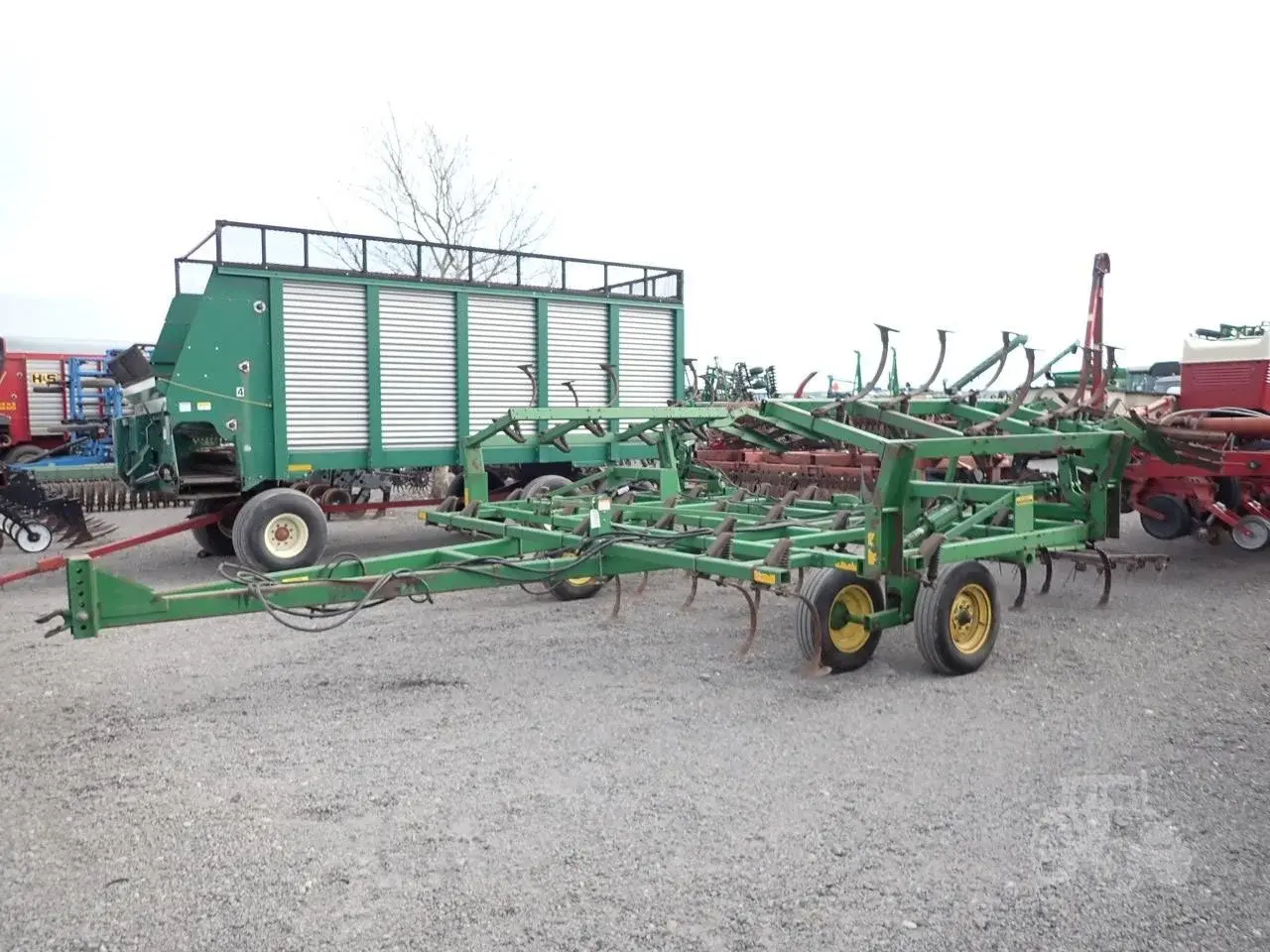 Культиватор John Deere 960 (6.4 м)