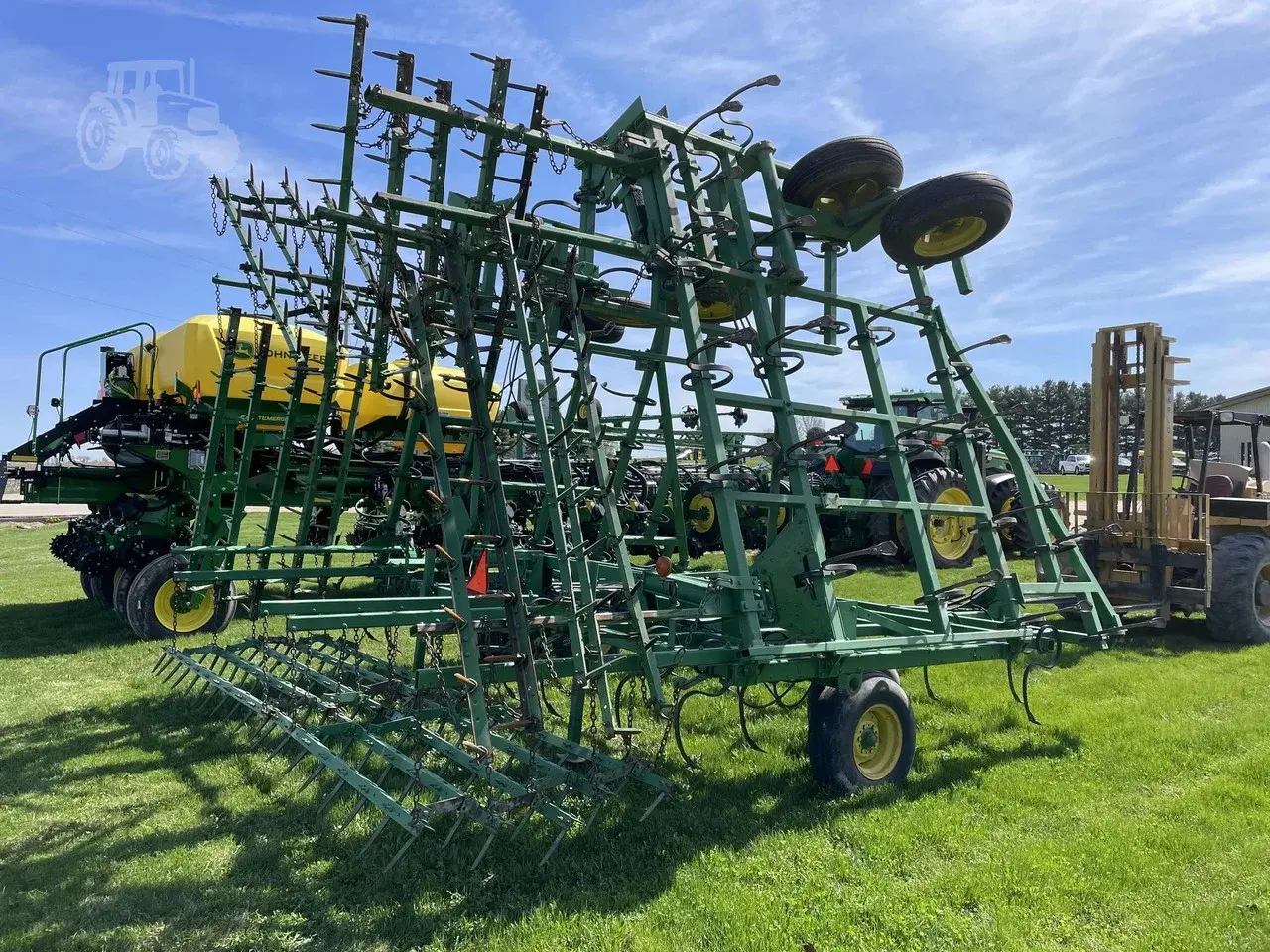 Культиватор John Deere 960 (12.2 м)