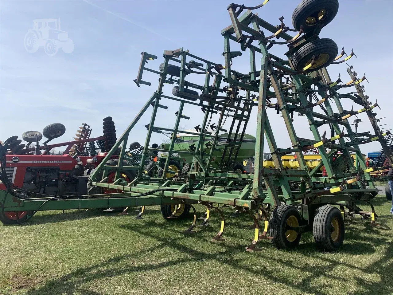 Культиватор John Deere 960 (12.8 м)