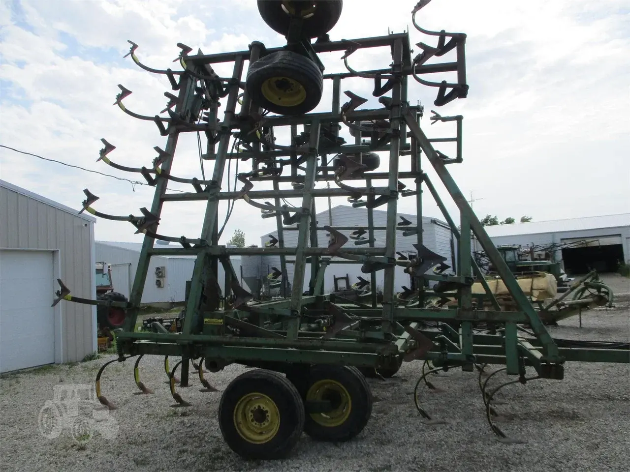 Культиватор John Deere 960 (12.8 м)