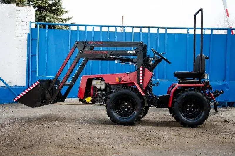 Погрузчик фронтальный БЛ-132-01 (на тракторе МТЗ-132Н )