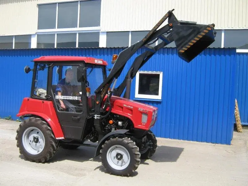 ПОГРУЗЧИК ФРОНТАЛЬНЫЙ БЛ-320Щ (на трактор БЕЛАРУС 320)